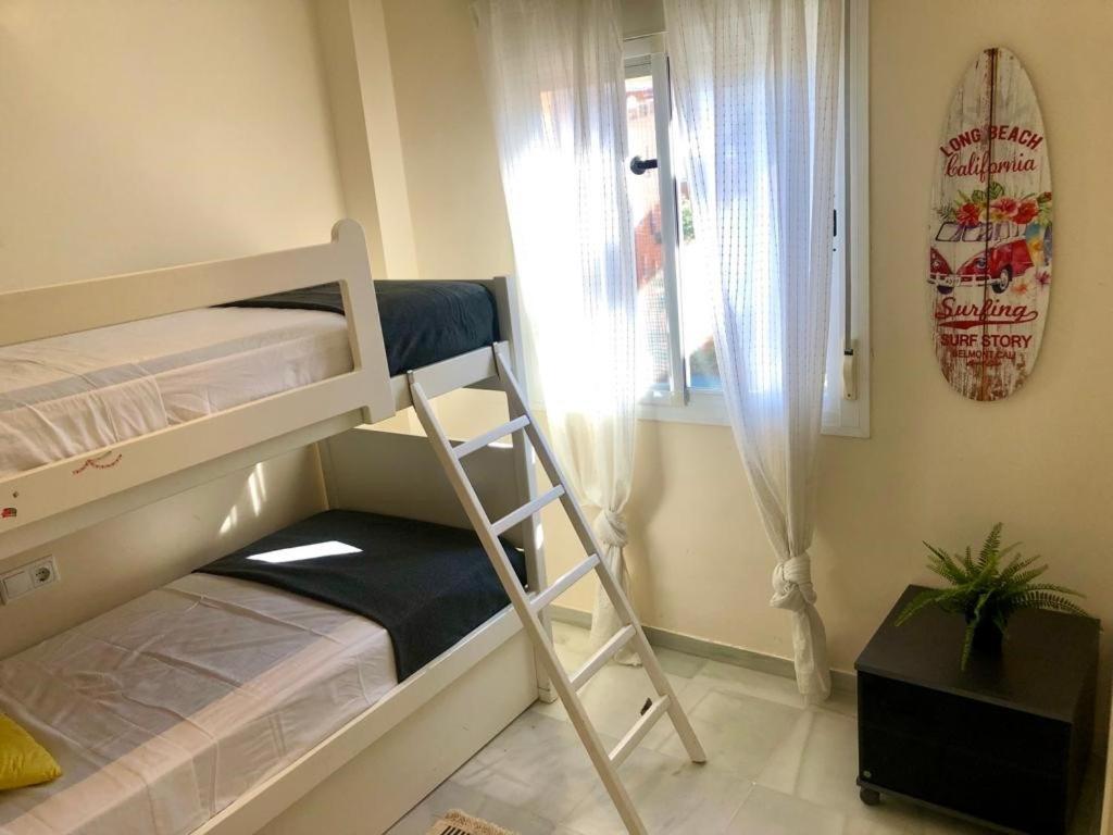 Gatu Premium Atico Sotavento Playa, Parking, Terraza, Piscinas, Wifi Y Aire Acc , " Preferente Mayores De 25 Anos Y Familias " El Puerto de Santa Maria Ngoại thất bức ảnh
